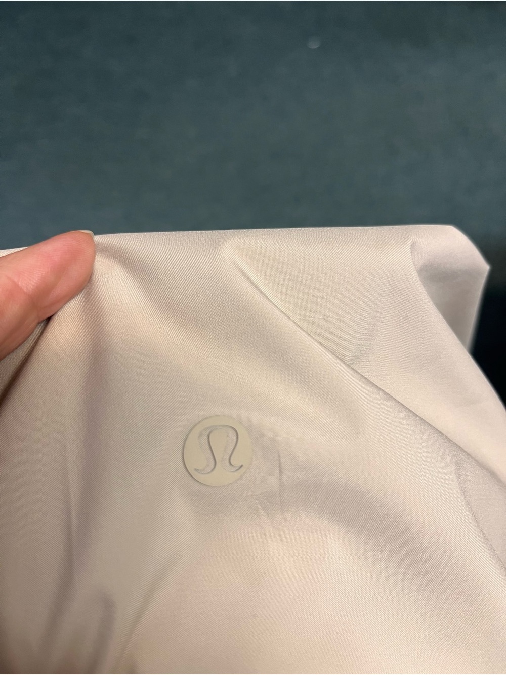 lululemon athletica Women's Hooded Raincoat in Trench - Picture 8 of 16